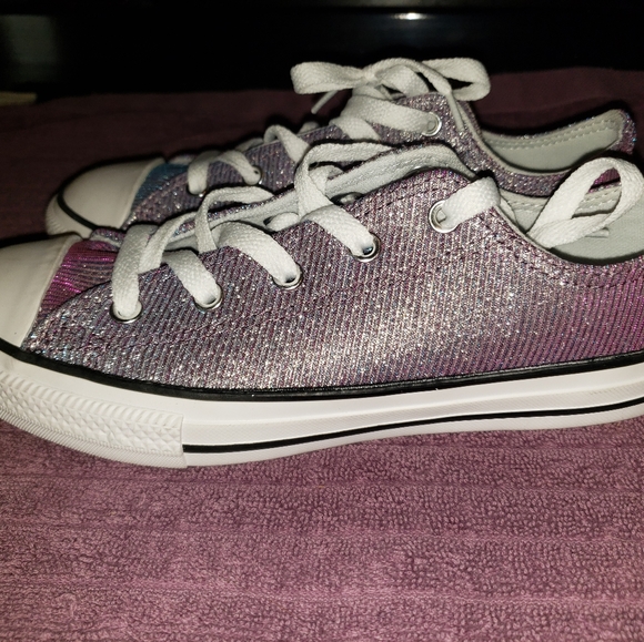 Converse - Picture 2 of 5